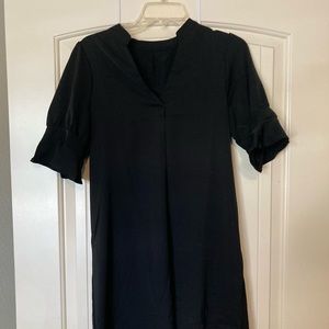 Black v neck dress